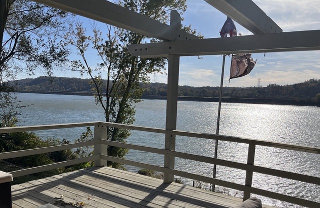 Waterfront retreat w/Hot Tub