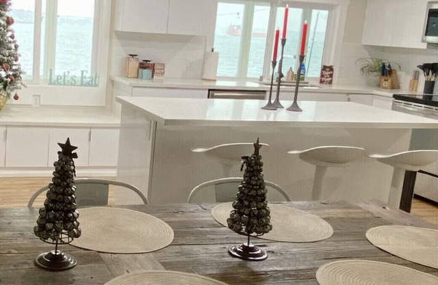 Waterfront Southworth-Port Orchard Home w/ Kayaks!