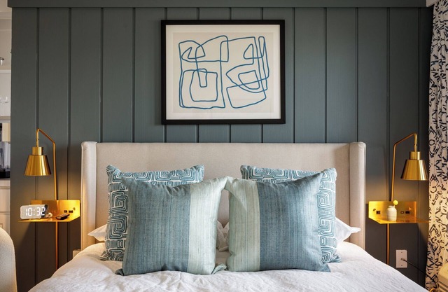 Waterfront Studio, newly renovated, A Cool Studio, Glen Arbor M22 Crystal River