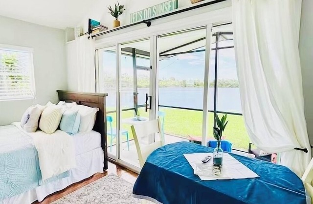 Waterfront Venice Nokomis FL Bay view Private Guest suite/house pet friendly