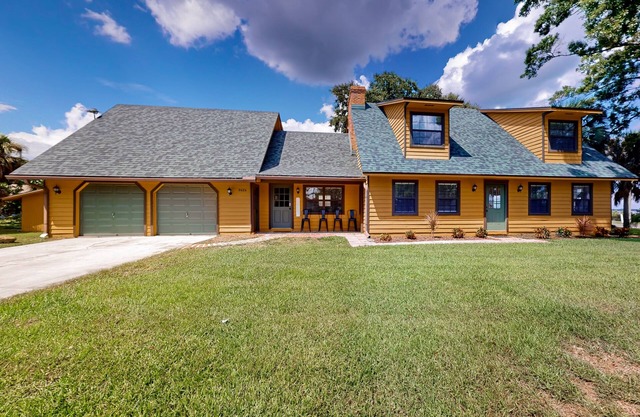 Waterview home w/shared boat access, pier fishing, AC, W/D, WiFi