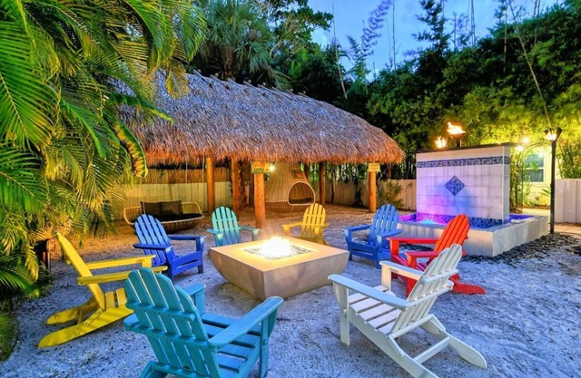 We'd love to welcome you to our serene tropical getaway. A place for memories.