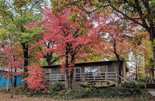 WE'RE RIGHT ON THE LAKE WHERE THE FUN AWAITS -AS ALWAYS NO CLEANING FEES