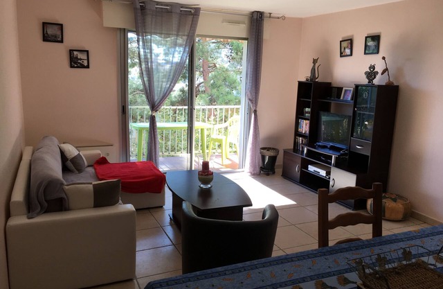 Weekly vacation rental only