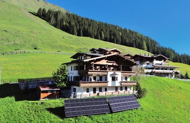 Welcome to Haus Windegg, vacation apartment in a wonderful location in Hintertux