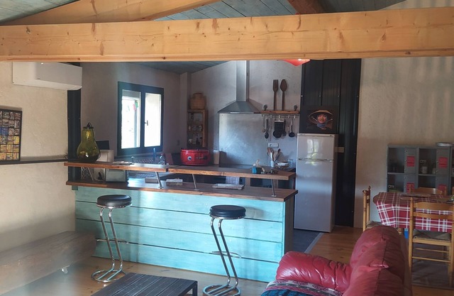 Welcome to l'atelier, a comfortable loft equipped for a pleasant stay.