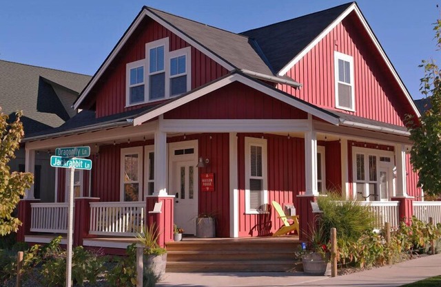 Welcome to Maison Rouge at The Lookout at Lake Chelan