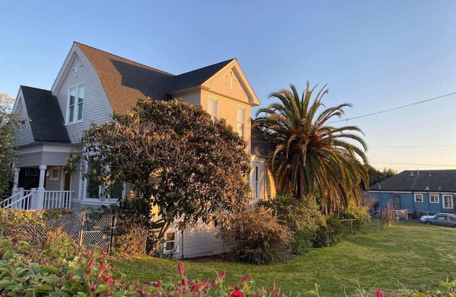 Welcome to our beautiful house with everything you need to enjoy the city!