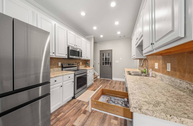 Welcome to your home away from home in Warner Robins, Georgia