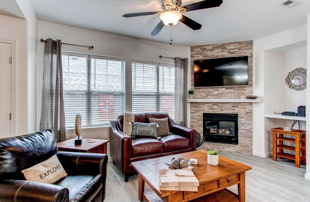 Welcoming and Wonderful Main Floor Condo