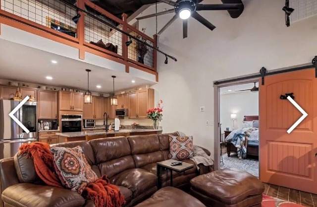 Welcoming apartment in the heart of Waynesville NC.