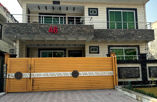 Welcoming bed & breakfast with AC in Islamabad