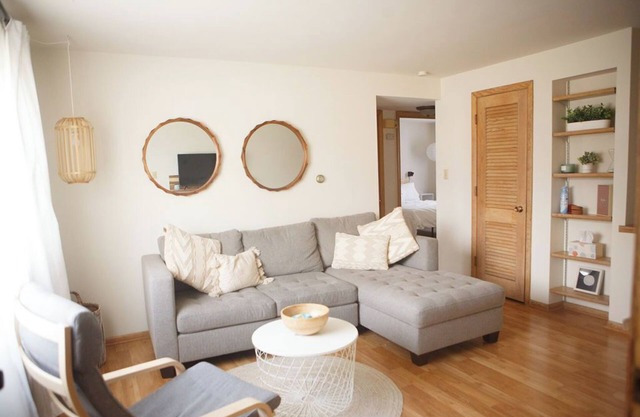Welcoming Bohemian Westerville Getaway