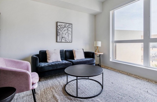 Welcoming Hayward 1BR w/Heated Pool & Outdoor Kitchens, by Blueground