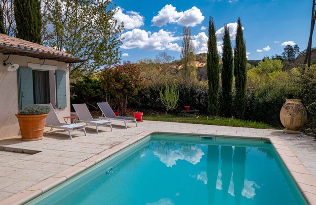 Well-kept house with pool in Rustrel - 641 RUS