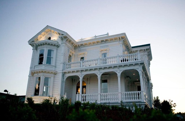 West Cliff Inn, A Four Sisters Inn