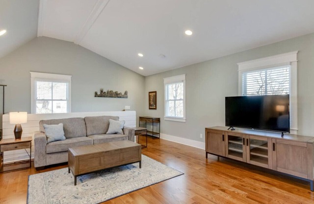 West End Luxury - 30 Day Rental