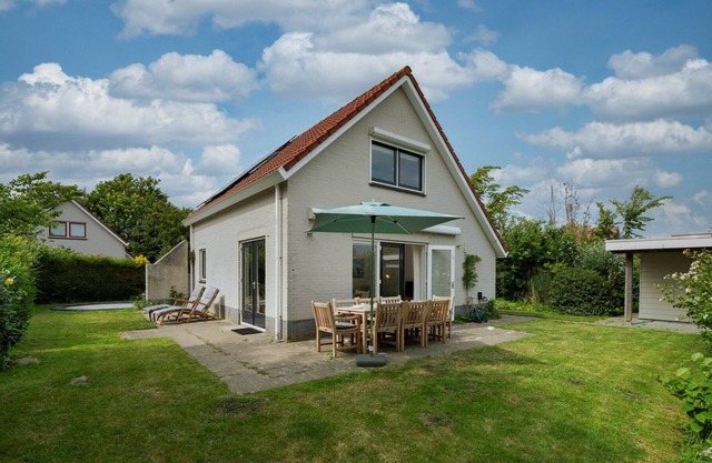 Westerseweg 1G luxury holiday home near the North Sea beach
