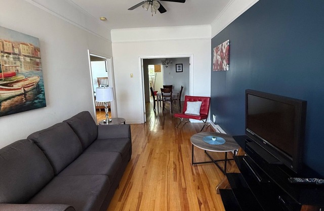 Westmount Manor Executive 2 Bedroom Apartment, Westmount Manor Unit 2