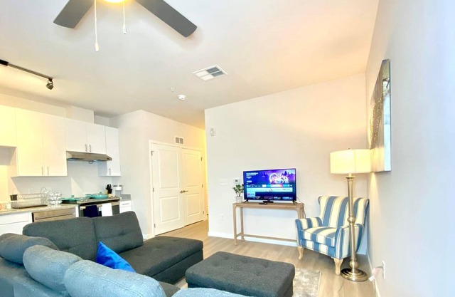 👩🦽Wheelchair Accessible ✨💫Studio W/ Free Parking 🚗