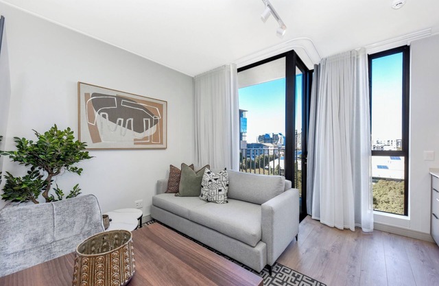 Where Rosebank Glows Skyline Apartment Stay