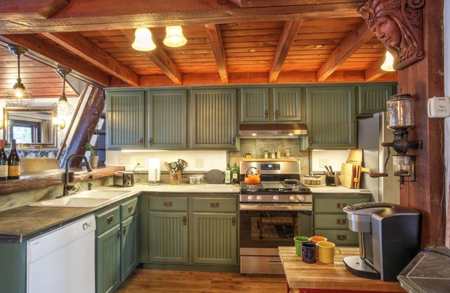 Whispering Pines on Lake Siskiwit