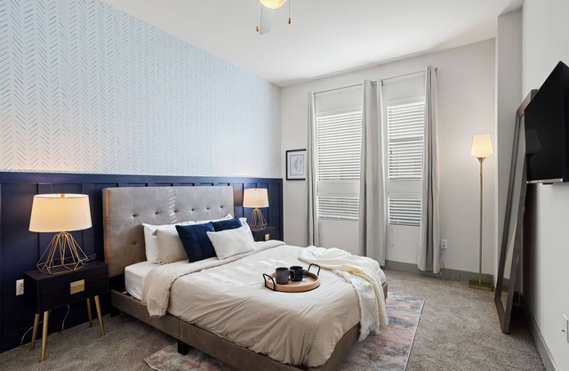 White Rock Lakewood Hideaway | Pet-Friendly & Pool