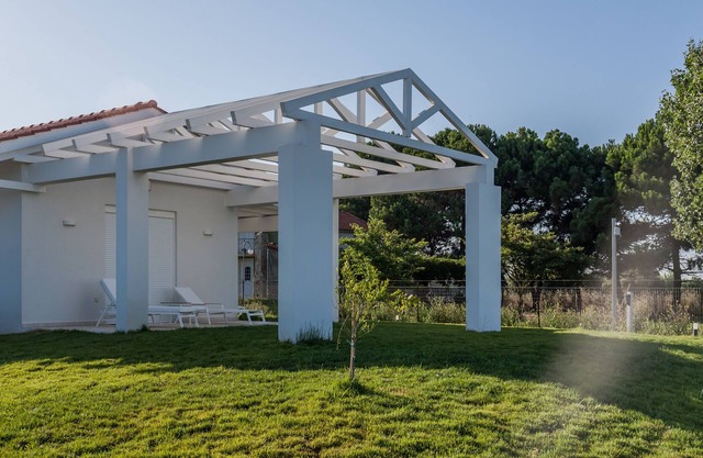 White Villas * Garden Villa * Luxury on Sandy Beach, Pool