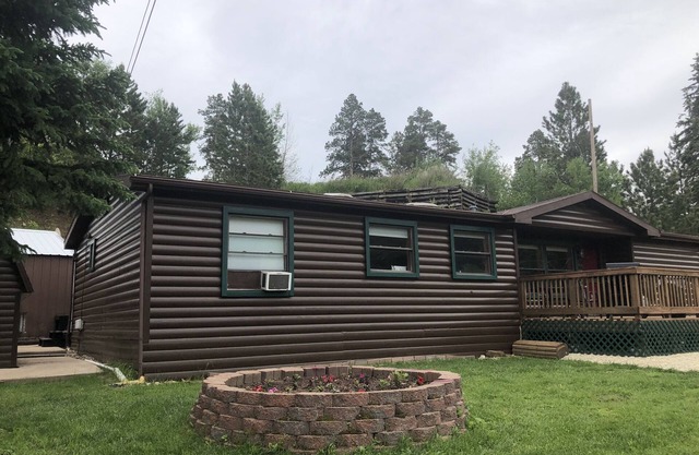 Whitewood Creek Cottage in Deadwood Along the Mickelson Trail