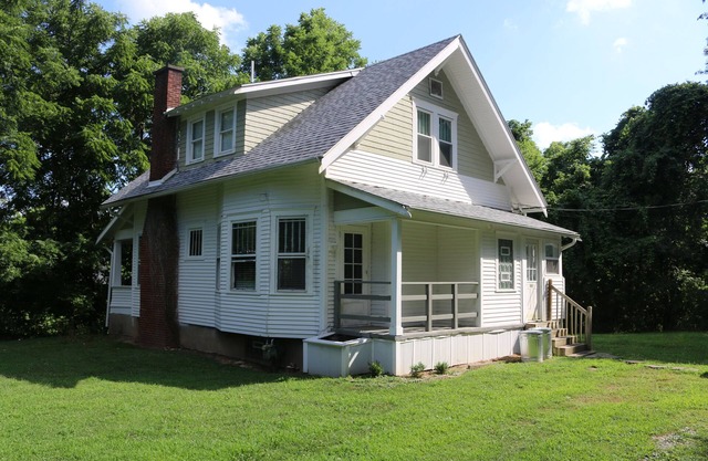 Whole House, 5 minutes by car to OU, 2 Bedroom, 1.5 bath, Smart TV, FREE Wi-Fi