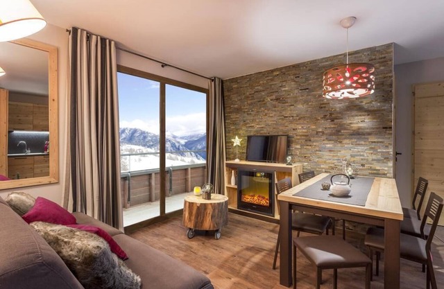 Wifi, ski-in/ski-out & foot of the slopes, fitness, swimming pool, balcony, tv, ski locker, 50-58m²