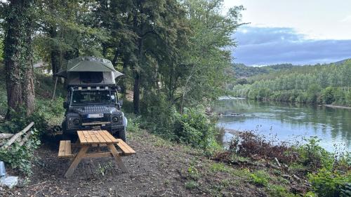 Wild Camping am Fluss