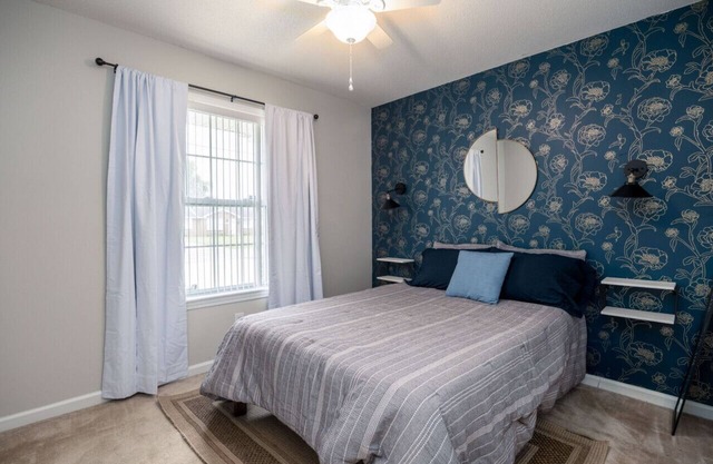 Wild Joy| King Bed, Pet-Friendly Stay, Fenced Yard