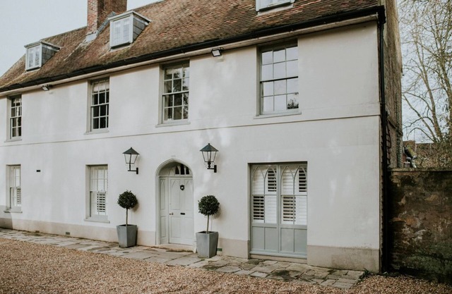 Wimborne House - Seven Bedroom Villa, Sleeps 16