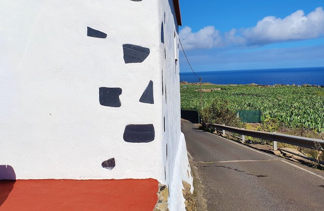 Wind Puddle Rustic House