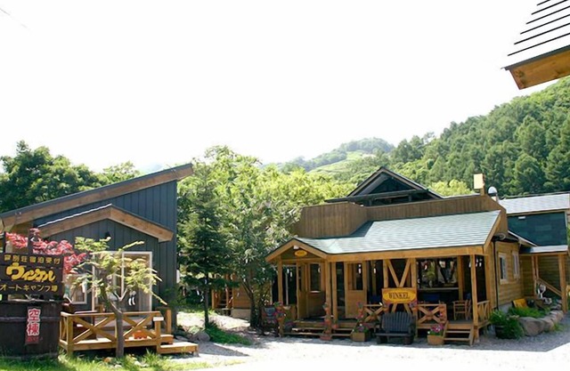Winkel Village