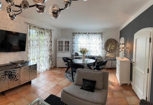 Wohnung 5 mit Garten und sonniger Terrasse