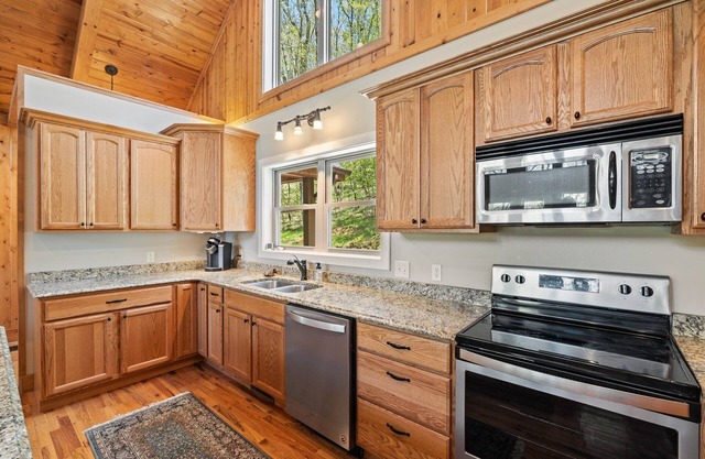 Wolf Laurel Resort- Country Club-Swim-Tennis-Hike-Ski-Stables-Dine-Gym