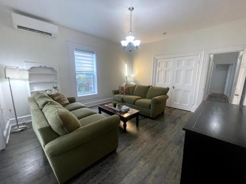 Wolfville Veranda Suite2