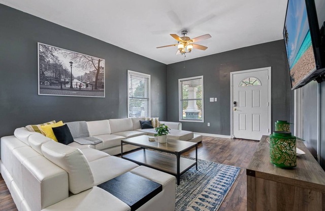 Wonderful 3 Bed 2 Bath House in Heart of YBOR City