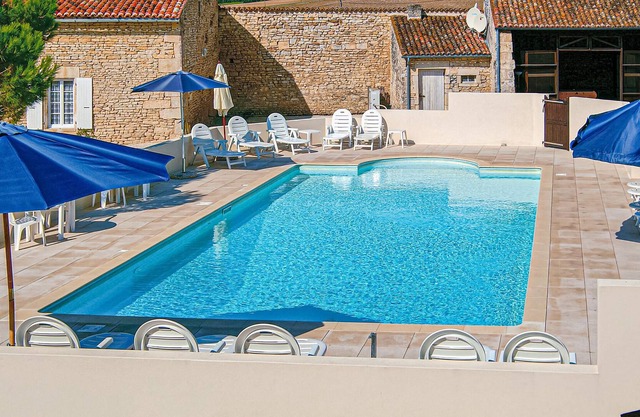 Wonderful accommodation in century-old building in the countryside.