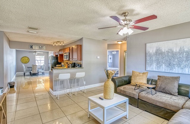 Wonderful beach home near everything with furnished patio, grill & fast WiFi