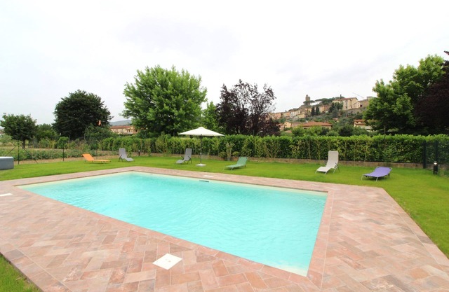 Wonderful private villa for 6 people with A/C, private pool, WIFI, TV and terrace, close to Cort.