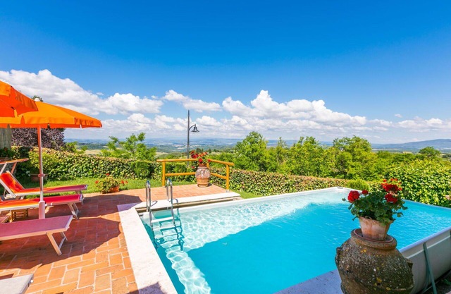 Wonderful private villa with WIFI, private pool, A/C, TV, patio, pets allowed and panoramic view