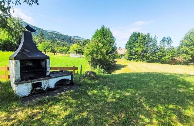 Wonderful private villa for 10 guests with WIFI, TV, patio and pets allowed