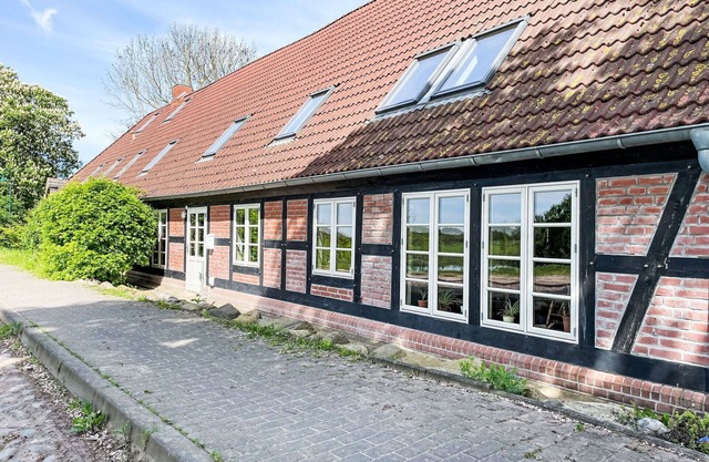 Wonderful private villa for 10 guests with WIFI, TV, terrace and parking