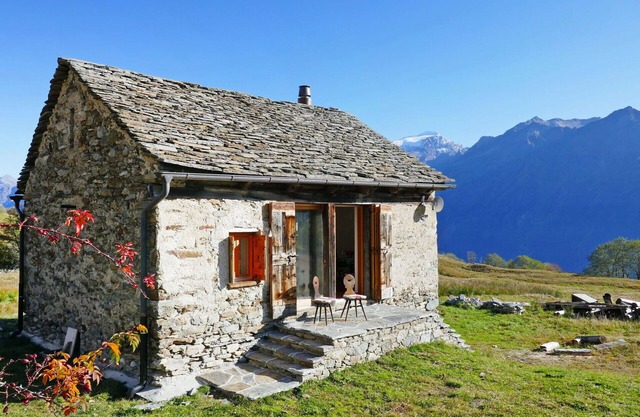 Wonderful private villa for 4 guests with WIFI, TV, terrace and pets allowed