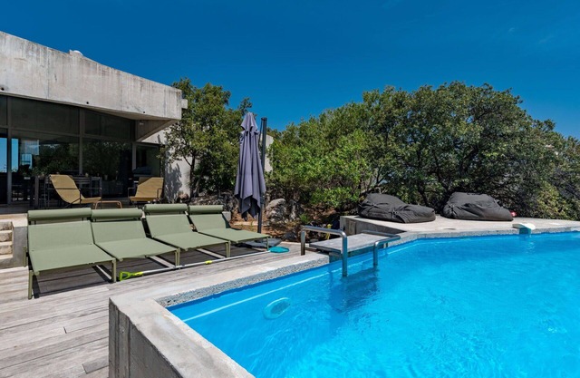 Wonderful private villa with WIFI, A/C, private pool, TV, terrace, pets allowed and panoramic view