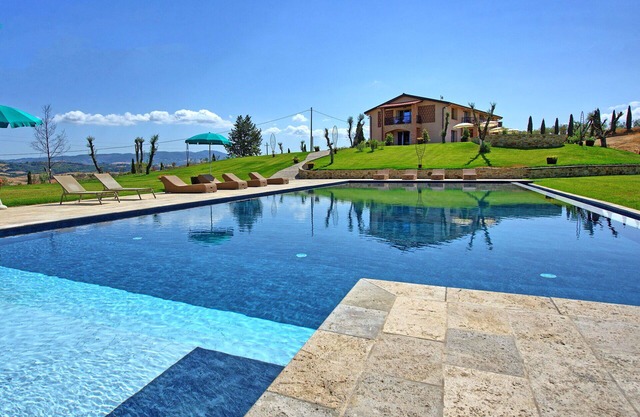 Wonderful private villa for 12 people with A/C, WIFI, private pool, TV, patio and panoramic view