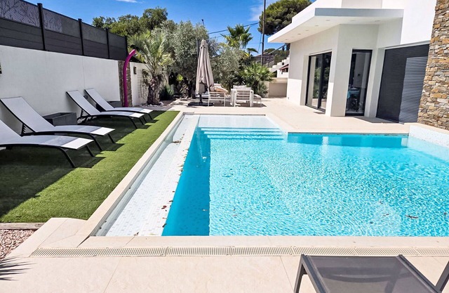 Wonderful private villa for 8 guests with A/C, WIFI, private pool, TV and terrace